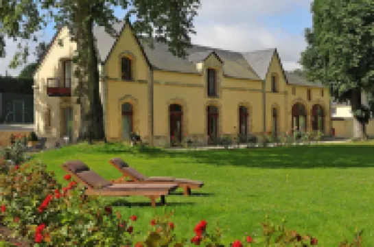 Chateau de Bellefontaine Hotels in 