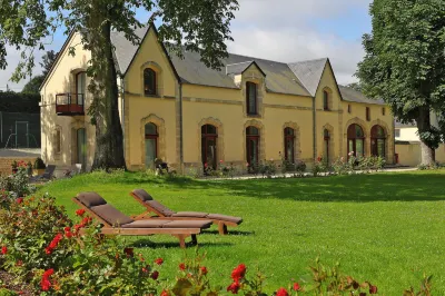 Chateau de Bellefontaine Hotels in Sainte-Honorine-de-Ducy