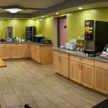 Super 8 by Wyndham Branson/Andy Williams Theatre