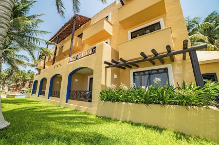 Reef Yucatán All Inclusive & Convention Center Отели в г. Синанче