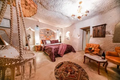 Zeus Cave Suites Hotels near Balloons View Point
