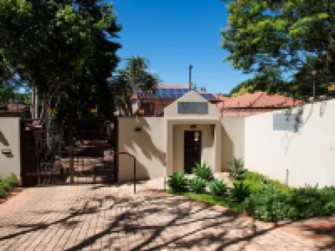 查爾斯37號公寓 鄰近洛夫託斯球場的酒店