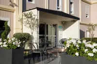 Hôtel Kyriad DIRECT Orléans Ouest Hôtels à : La Chapelle-Saint-Mesmin
