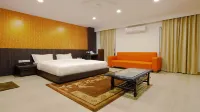 โรงแรม Santosh Dham - บริการรถรับส่ง