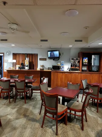 GrandStay Hotel & Suites Hastings