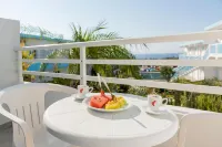 Summer View - Breakfast