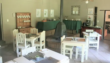 Sabi Star Chalets Отели рядом с достопримечательностью «Sabie River Camp»