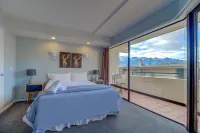 Lakefront Apartments,18 Lake Esplanade Road