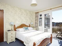 St Maur Hotels in Ventnor