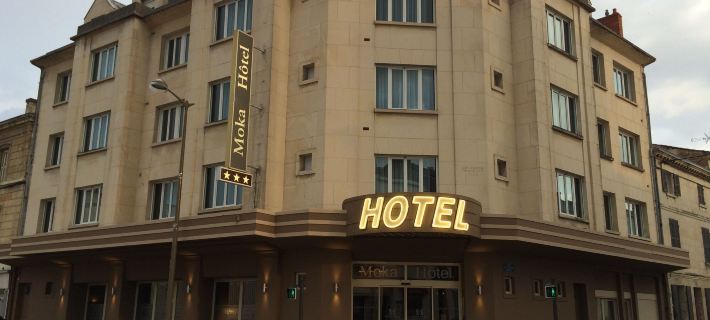 Moka Hotel โรงแรมในนีออร์