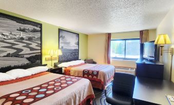 Super 8 by Wyndham Newton