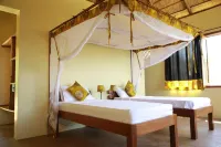 Kikonko Lodge - balcony