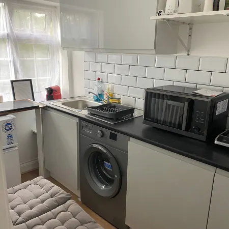 Slough - Sleeps 3 - PetFriendly - Riverside - Bay