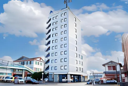 ละ ลัค โรงแรม คุซัทซุ