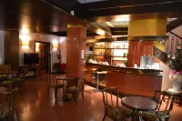 Hotel le Boulevard - Bares