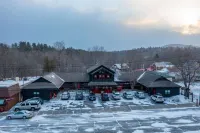 The Alpine Lodge - Motels