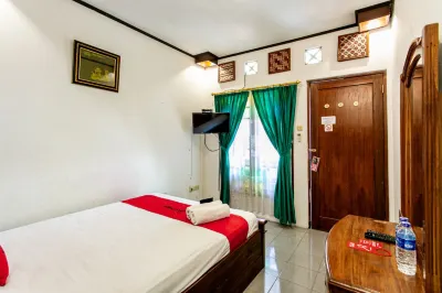 RedDoorz Plus Near Taman Sari 2