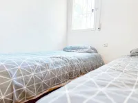 2Bed Apt Sleeps 4 - Parking Patio Wifi - Condos