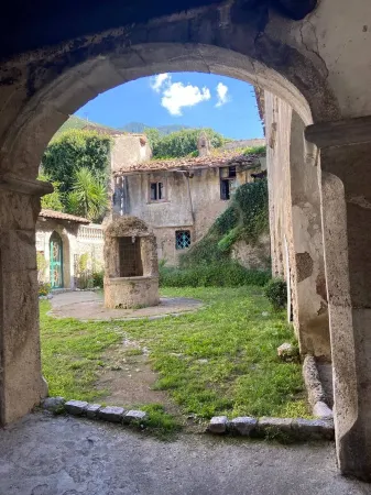 - the Artist Village Отели в г. Монтелла