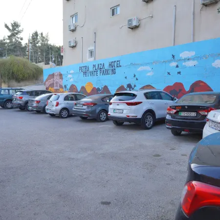 Petra Plaza Hotel