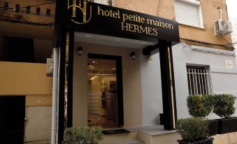 Petite Maison Hermes Center