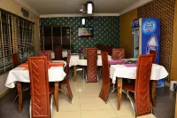 Green Suites Villa - parking
