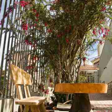 Qhini Hotel Boutique Hotel Exterior