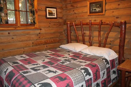 Hominy Ridge Cabins and Gift Shop