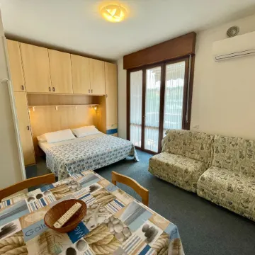 Studio with Balcony and Pool