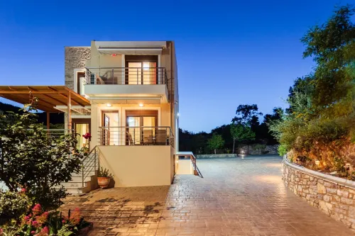 Seaside Getaway - Aelia Villa's Dreamy Paradise - Wifi