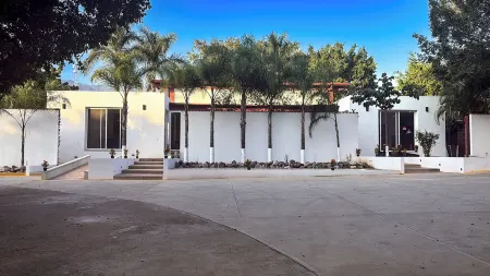 Hotel Casa María Отели в г. Сан Себастьян Тутла