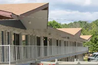 Woodside Dells Hotel & Suites