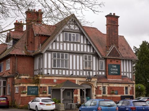 Chase Inn by Greene King Inns