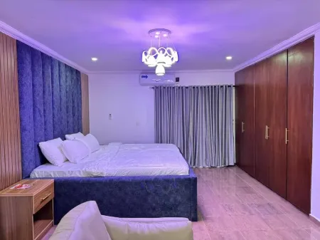 Fryburg Luxury Hotels & apartment Отели рядом с достопримечательностью «Oniru Private Beach»