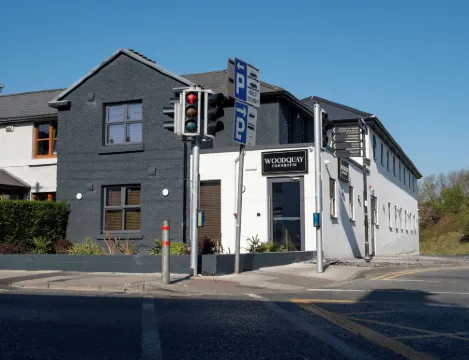 伍德奎鎮屋 戈爾韋酒店