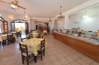 Ikaros Star Hotel - Desayuno