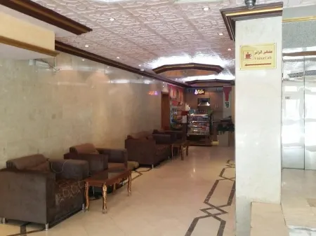 Makkah Guest House Отели рядом с достопримечательностью «Jinnah Efficiency School Ground Cantt»