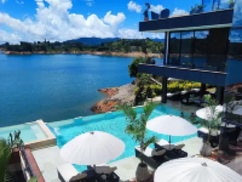 Vivanti Resort Hotels in Penol