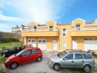 Bright Kaštela Apartment with Balcony and Private Parking Các khách sạn ở Kastel Stari