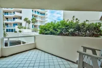 이스트 패스 타워스 111