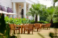 The Pllazio Hotel - สระว่ายน้ำบนดาดฟ้า