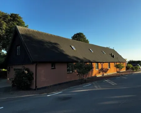 ウィステリア オステルレン シムリスハムンのホテル