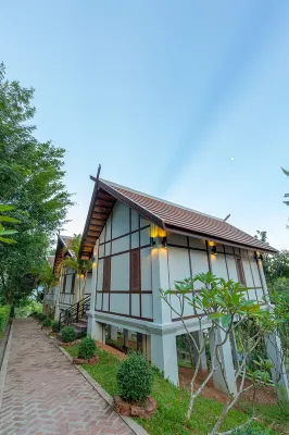 Pou Villa Hotels near ບ້ານນໍ້າແງ້ນ Nam Ngaen Village