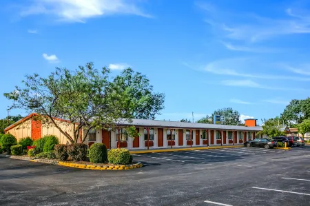 Scottish Inns Harrisburg-Hershey South Отели в г. Фэрвью Тауншип