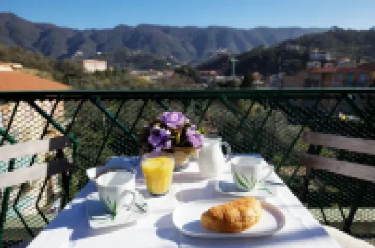 拉佩拉布魯民宿