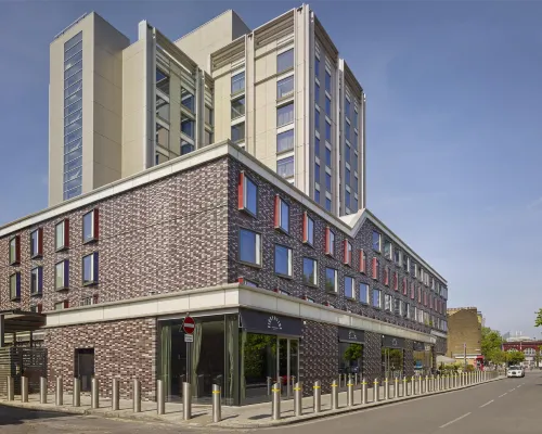 Park Plaza London Waterloo Hotels near Lambeth
