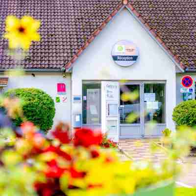 Hôtel Restaurant Campanile Avallon Hotel Exterior