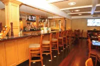 Norwalk Inn & Conference Center - bar