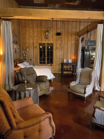 Buster's Barn at Grant Farm