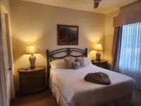 Cozy Tuscan Suite Old Town La Quinta! Hotels near Mystical Awakenings